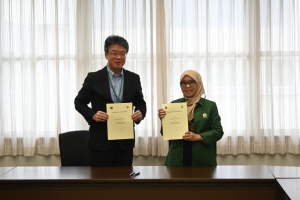 江口忠臣校長と、アンダラス大学Lusi Susanti教授.JPG